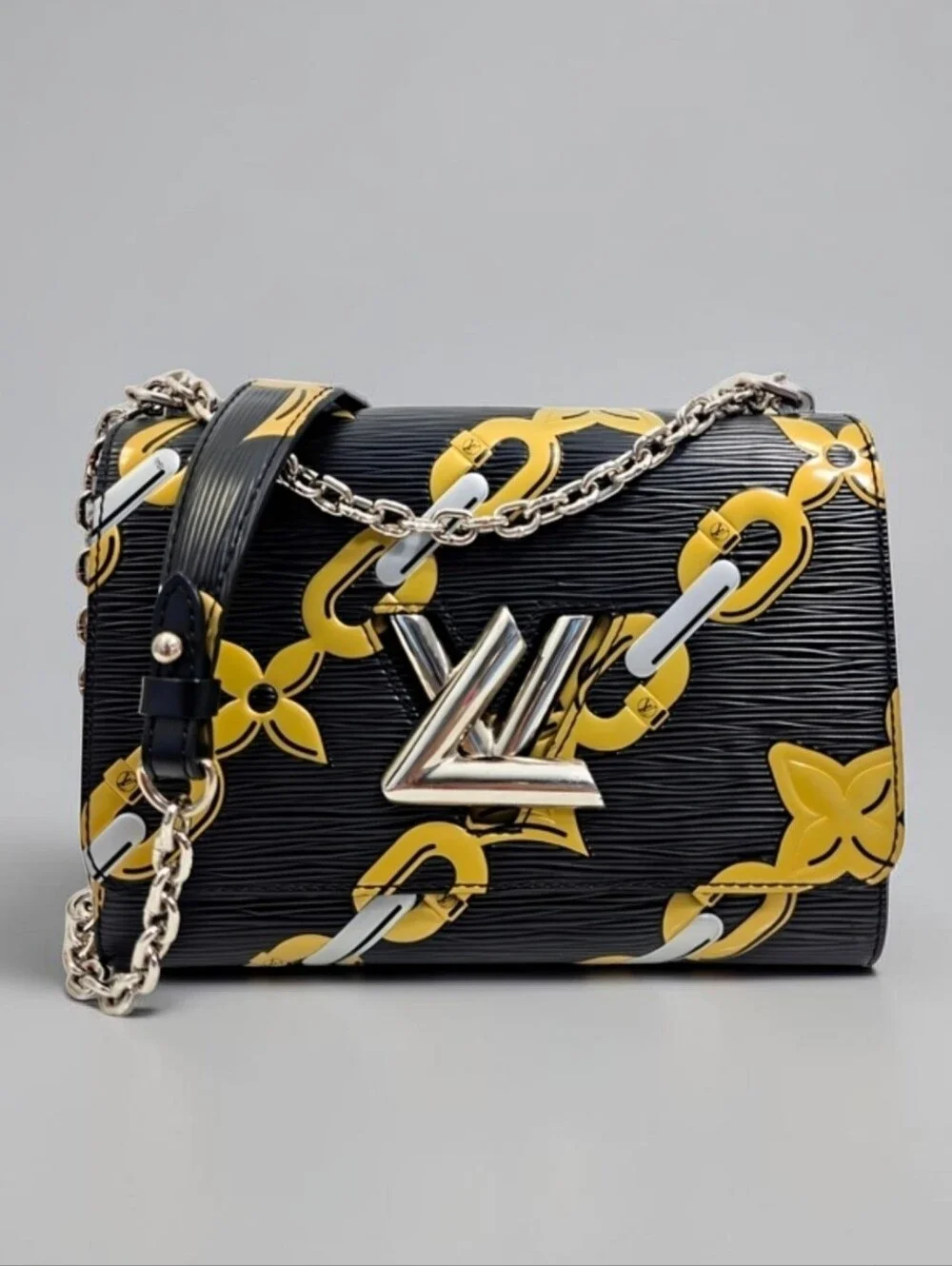 Louis Vuitton Epi Chain Flower Twist MM Black Shoulder Crossbody Bag - Picture 14 of 16